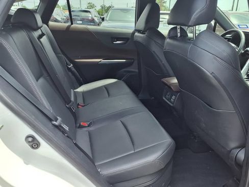 Used 2024 Toyota Venza XLE AWD/4WD image 20