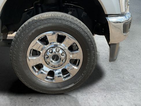 Used 2024 Ford F250 Lariat w/ Chrome Package AWD/4WD image 25