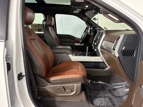 Certified 2019 Ford F250 King Ranch w/ King Ranch Ultimate Package AWD/4WD image 37