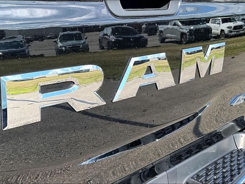 Used 2025 RAM 1500 Big Horn AWD/4WD image 33