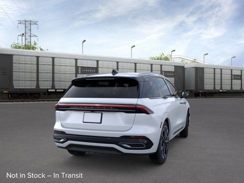 New 2026 Lincoln Nautilus Reserve AWD/4WD image 8