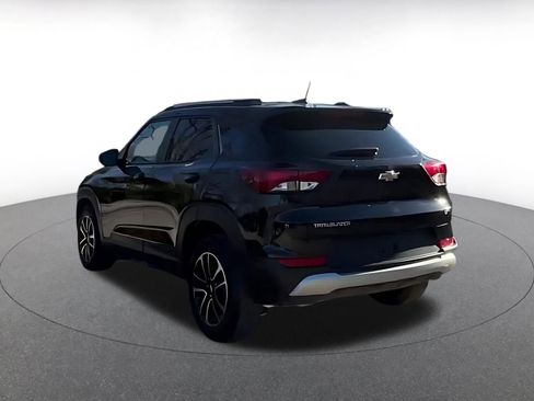 Used 2025 Chevrolet TrailBlazer LT image 9