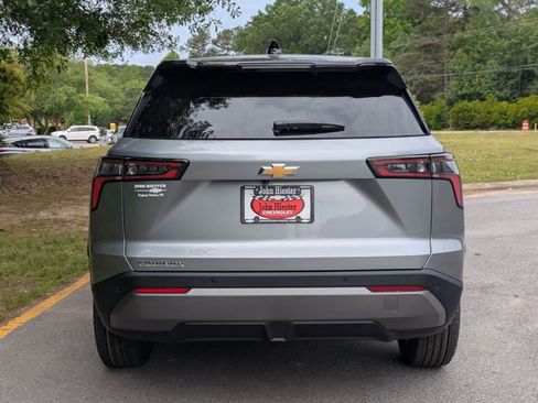 New 2026 Chevrolet Equinox LT FWD image 3