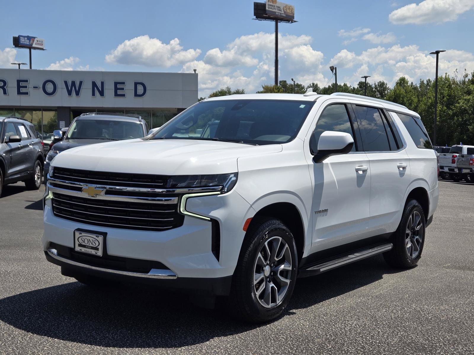 Used 2021 Chevrolet Tahoe LT AWD/4WD image 2