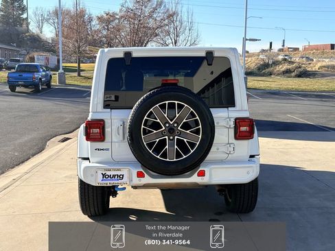 Used 2022 Jeep Wrangler Unlimited Sahara image 4