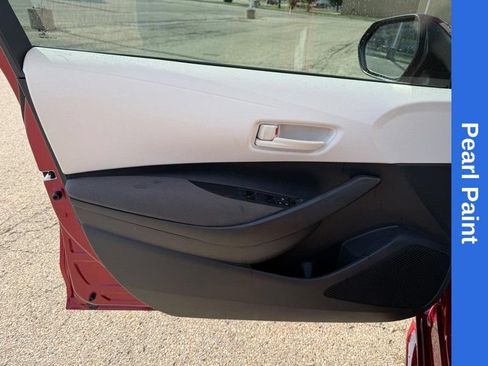 Used 2025 Toyota Corolla LE FWD image 19