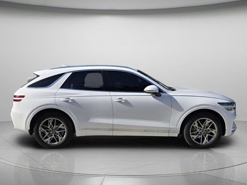 Used 2023 Genesis GV70 2.5T w/ Select Package AWD/4WD image 5
