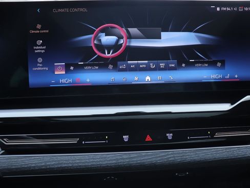 Certified 2025 BMW 530i image 29