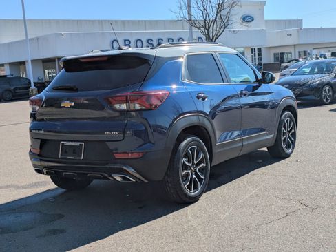 Used 2023 Chevrolet TrailBlazer ACTIV w/ Sun and Liftgate Package image 4