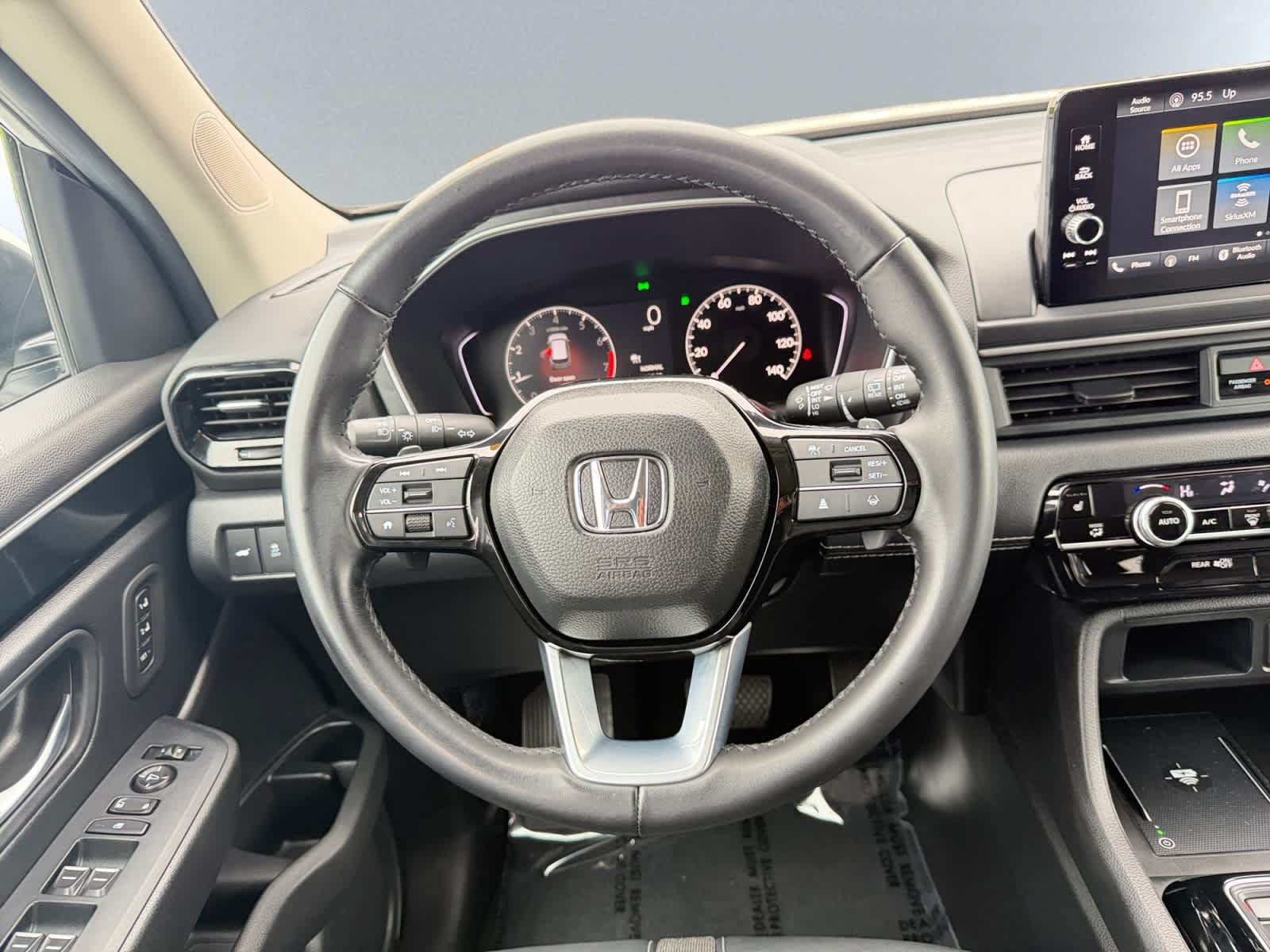 Used 2025 Honda Pilot EX-L image 17