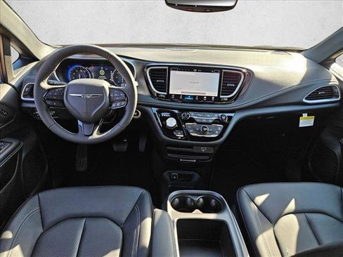 New 2026 Chrysler Pacifica Select w/ S Appearance Package image 11