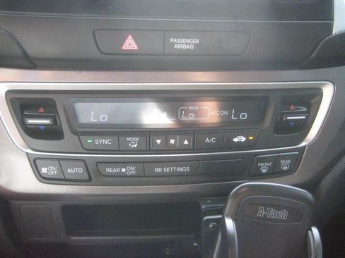 Used 2017 Honda Ridgeline Sport image 19