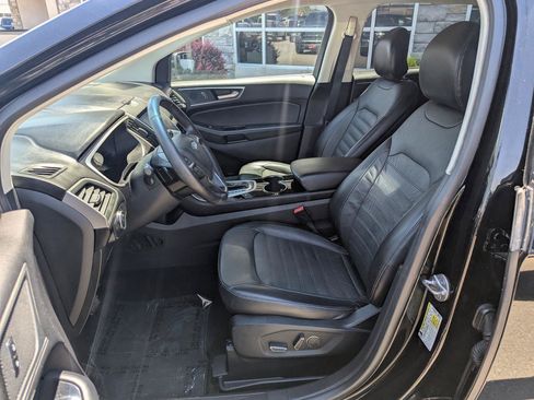 Used 2017 Ford Edge SEL w/ Equipment Group 201A AWD/4WD image 43