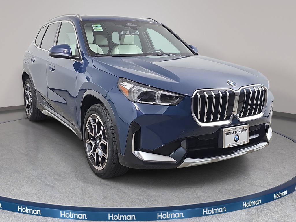 Certified 2026 BMW X1 xDrive28i w/ Technology Package AWD/4WD image 3