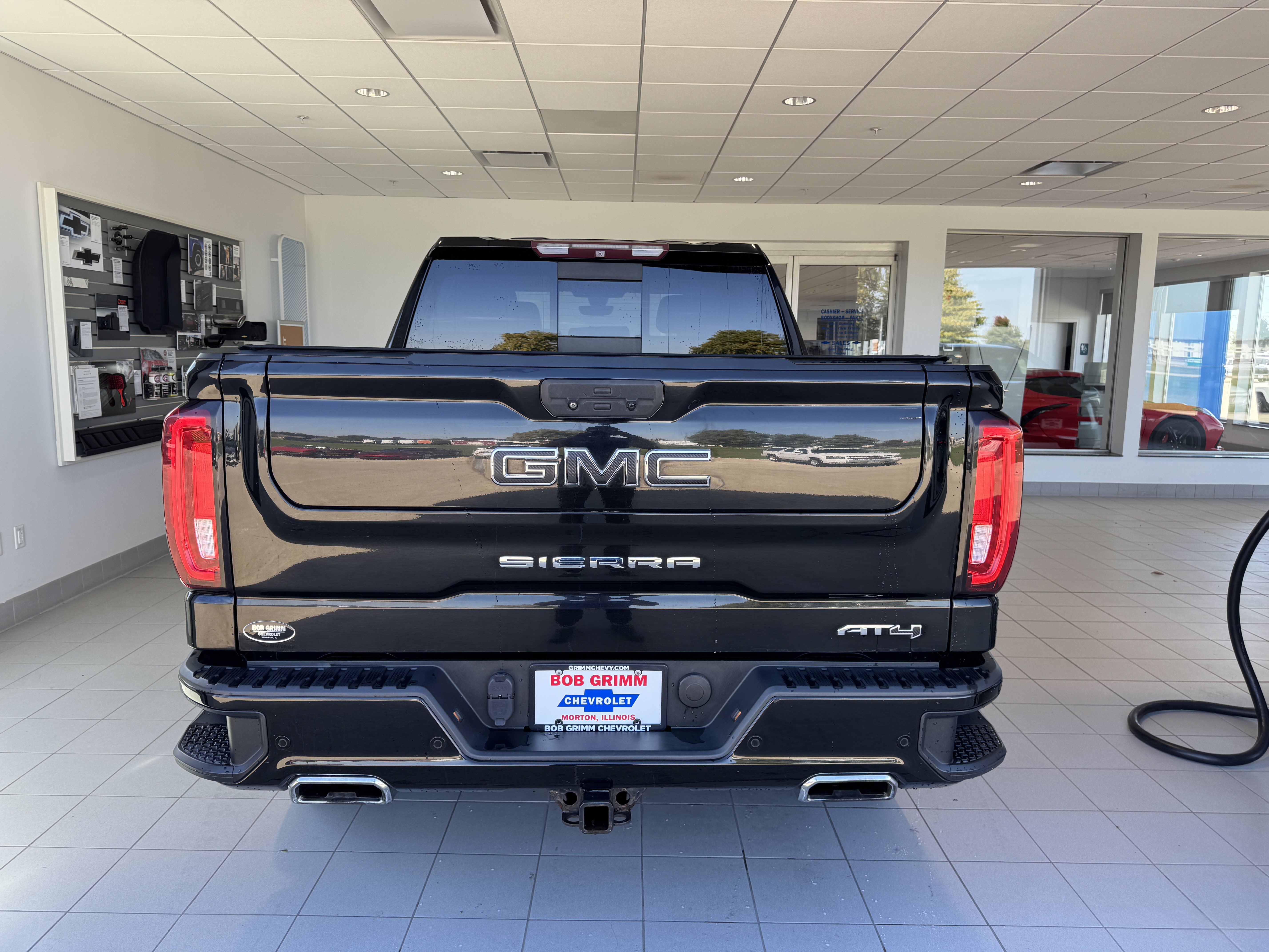 Used 2019 GMC Sierra 1500 AT4 w/ Technology Package AWD/4WD image 9
