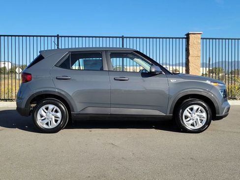 New 2026 Hyundai Venue SE image 23