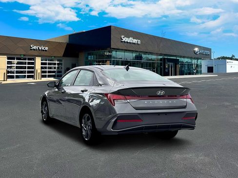 New 2026 Hyundai Elantra Sport FWD image 5