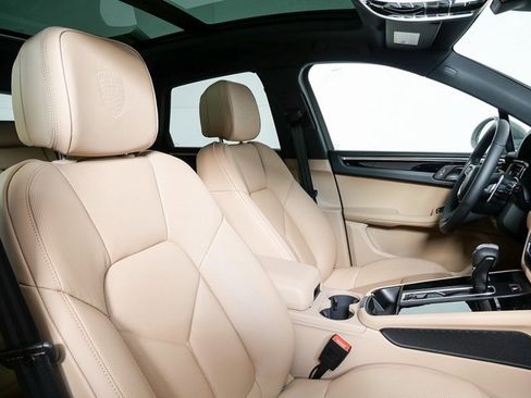 New 2026 Porsche Macan S image 23