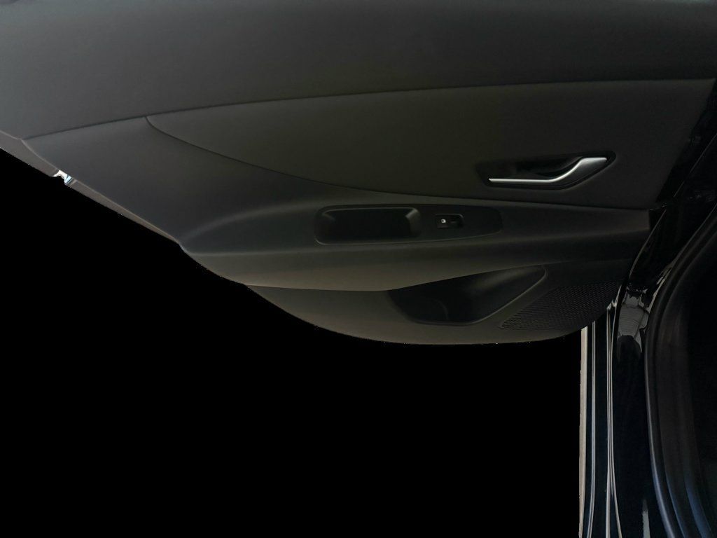Certified 2023 Hyundai Elantra SEL w/ Convenience Package FWD image 27