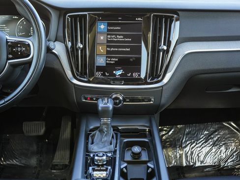 Used 2021 Volvo V60 T5 Cross Country w/ Climate Package AWD/4WD image 14