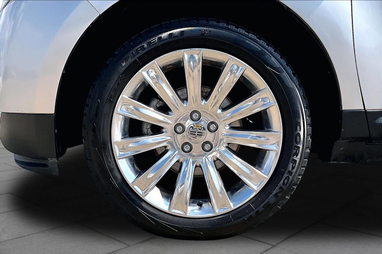 Used 2011 Lincoln MKX 2WD w/ 102A Rapid Spec Order Code image 10