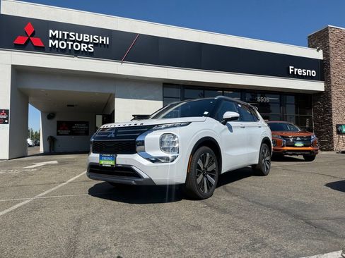 New 2026 Mitsubishi Outlander SEL FWD image 1