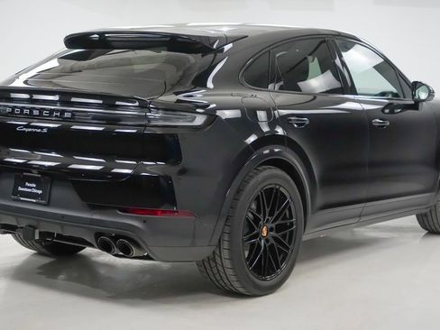 New 2025 Porsche Cayenne S image 10