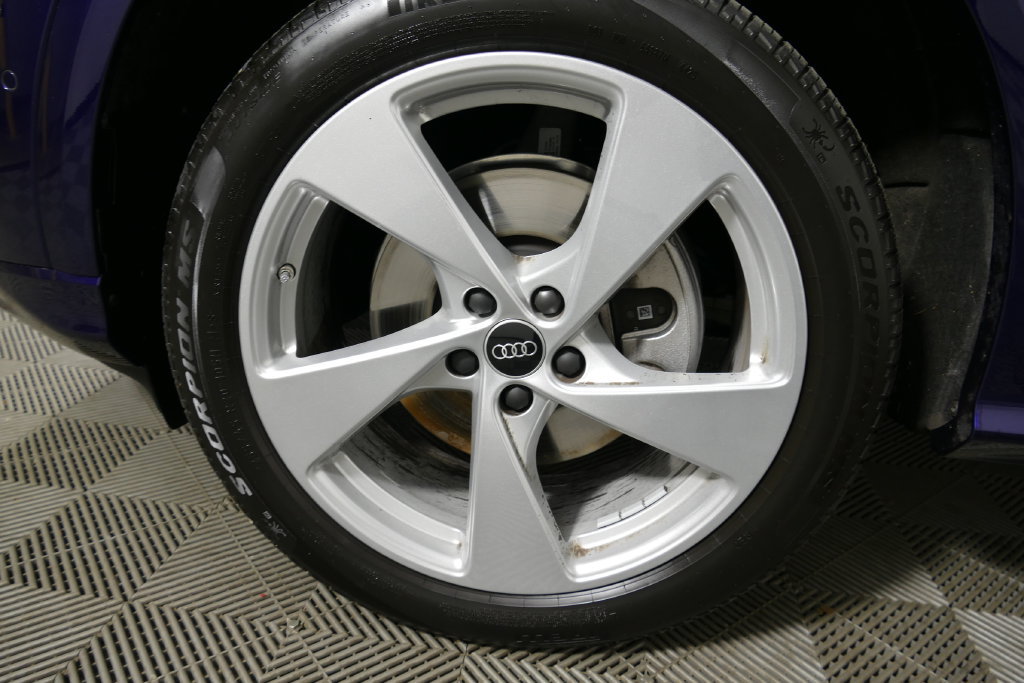 Certified 2025 Audi Q5 Premium Plus AWD/4WD image 9