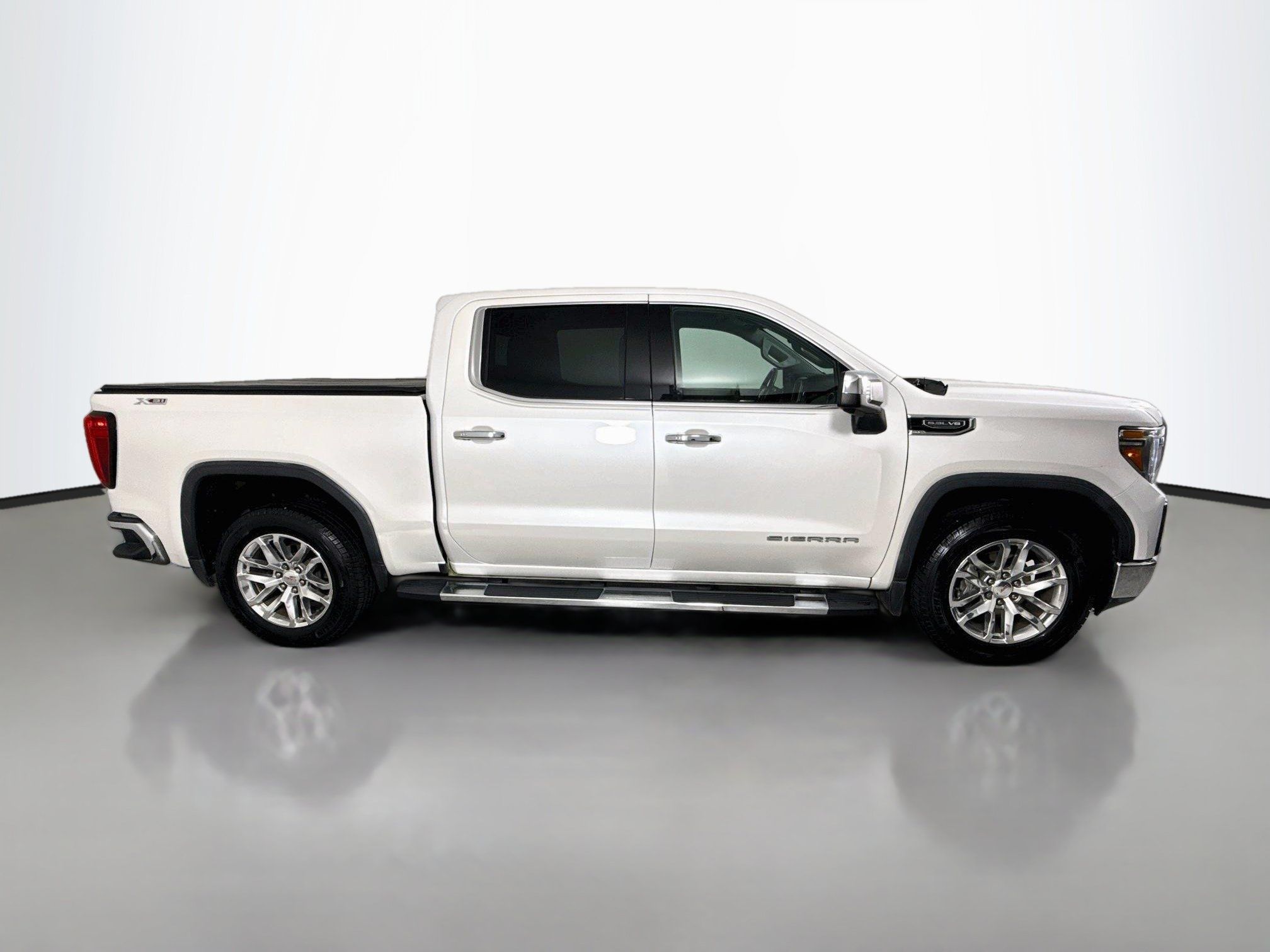 Used 2019 GMC Sierra 1500 SLT w/ SLT Premium Plus Package AWD/4WD image 8