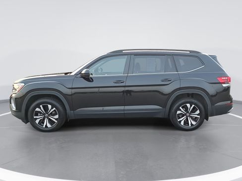 Certified 2024 Volkswagen Atlas SE image 6