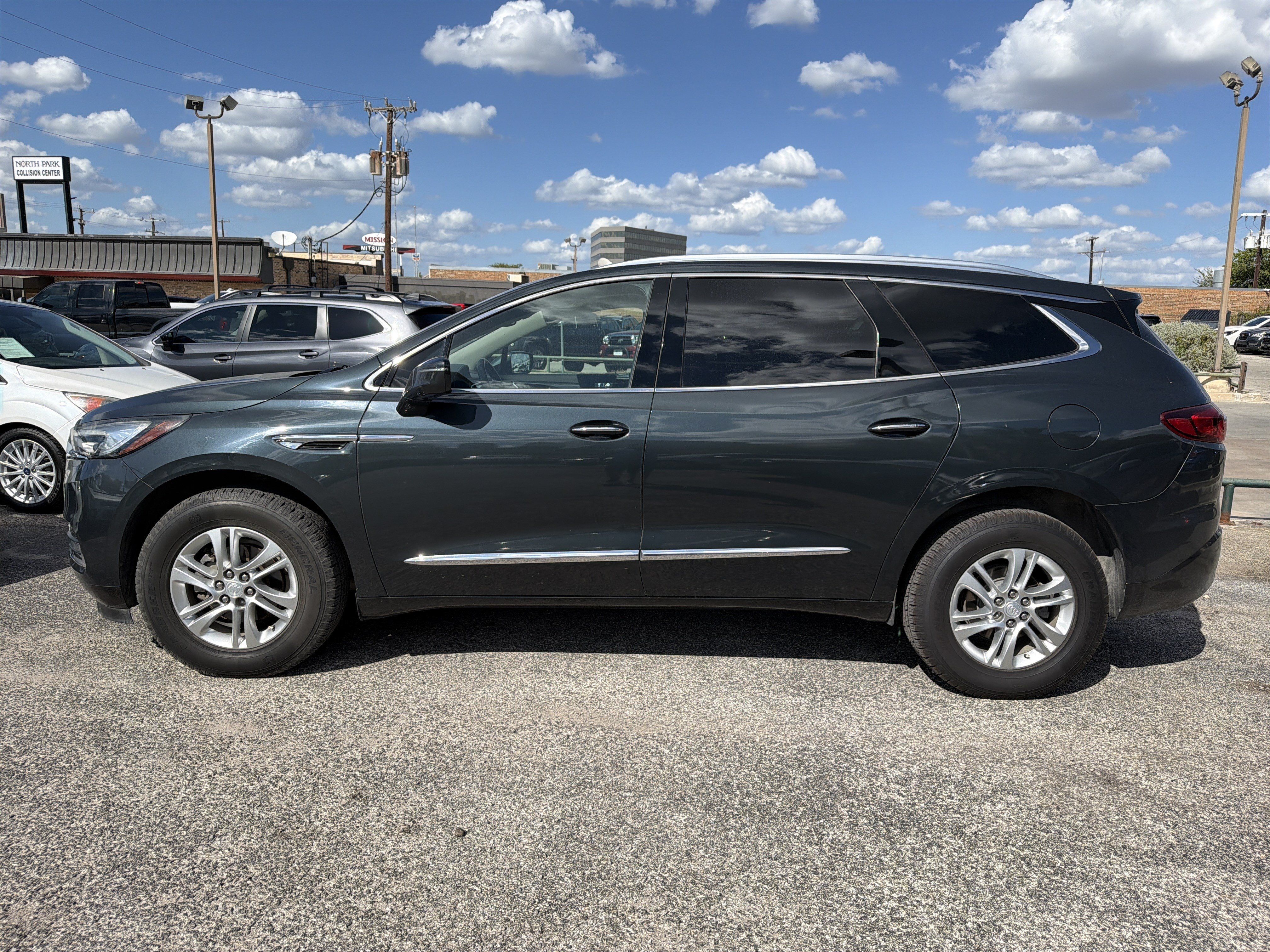 Used 2019 Buick Enclave Essence FWD image 6