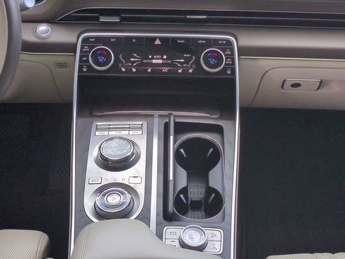 Used 2023 Genesis GV80 3.5T w/ Prestige Package image 18