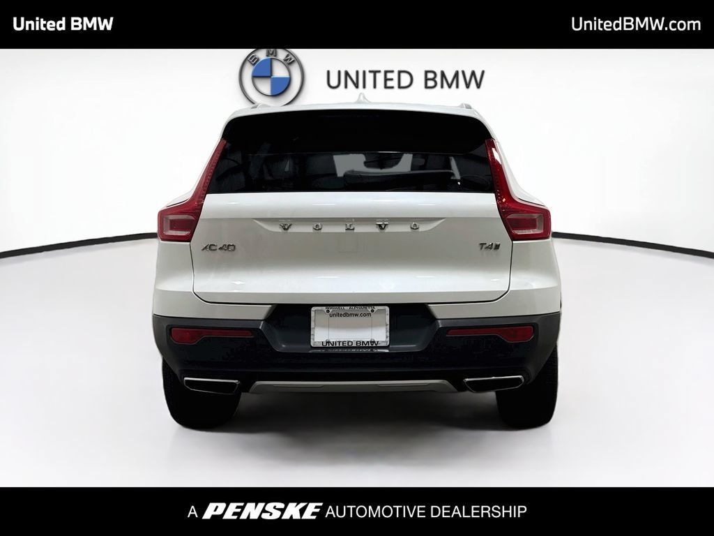 Used 2020 Volvo XC40 T4 Inscription w/ Protection Package FWD image 5