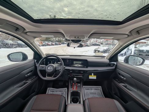 New 2026 Nissan Kicks SR w/ SR Premium Package image 13