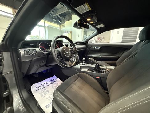 Used 2021 Ford Mustang GT RWD image 12