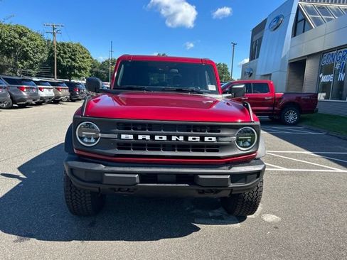Used 2025 Ford Bronco 2-Door w/ Sasquatch Package AWD/4WD image 2