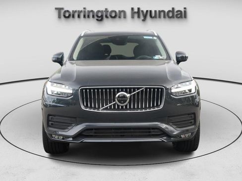 Used 2022 Volvo XC90 T6 Momentum w/ Advanced Package image 2