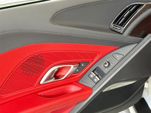 Used 2018 Audi R8 V10 w/ Premium Package image 13