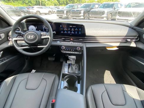 New 2026 Hyundai Elantra Limited FWD image 26