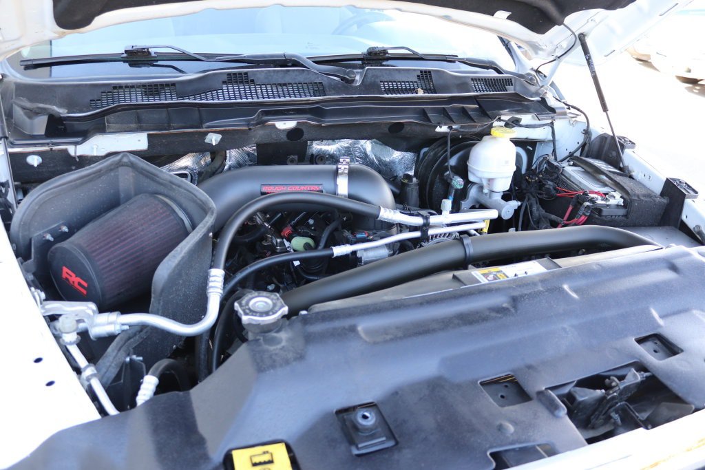 Used 2020 RAM 1500 Classic SLT AWD/4WD image 14