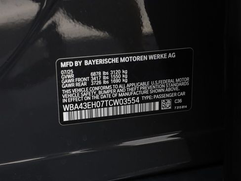 Used 2026 BMW 750e xDrive w/ Executive Package AWD/4WD image 28