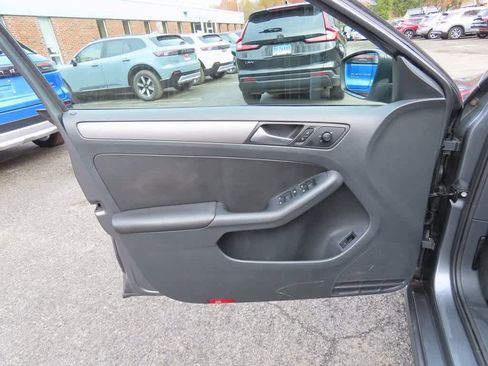 Used 2016 Volkswagen Jetta Sport w/ Lighting Package image 15