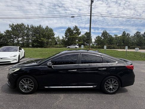 Used 2017 Hyundai Sonata Sport w/ Value Edition Package 02 FWD image 8