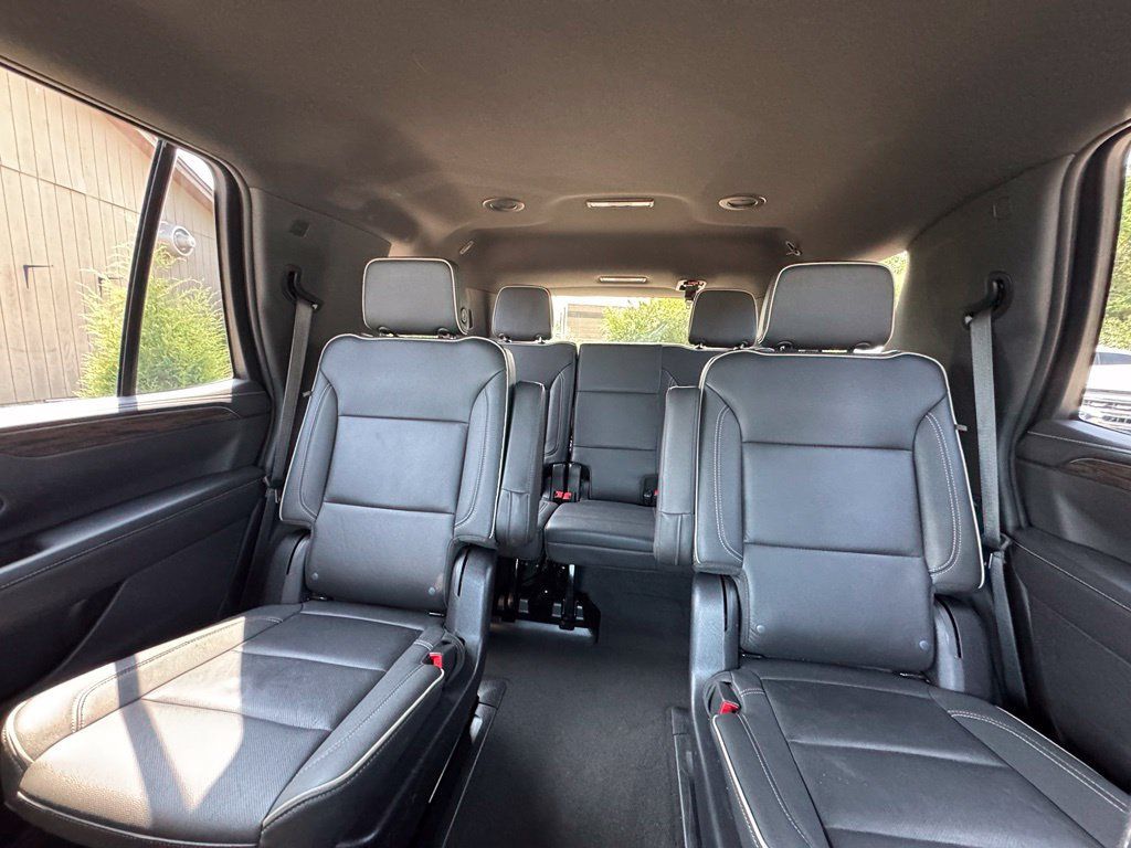 Used 2023 Chevrolet Tahoe Premier w/ Advanced Technology Package AWD/4WD image 21