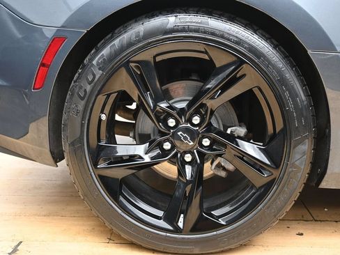 Used 2023 Chevrolet Camaro LT RWD image 11