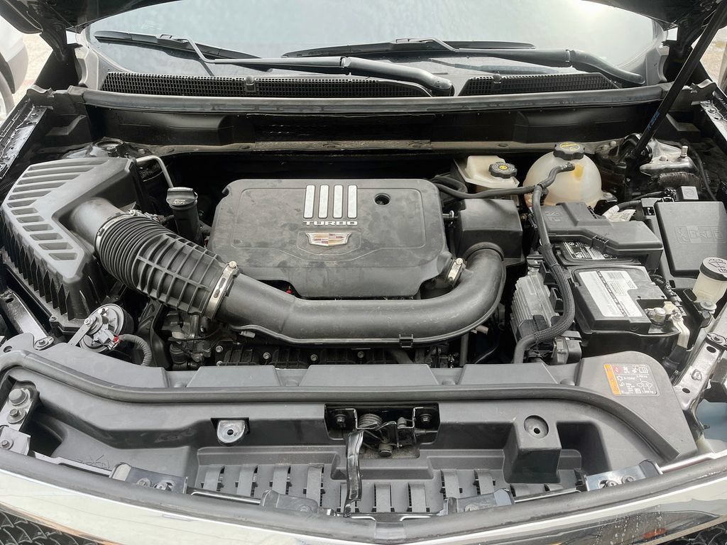 Used 2025 Cadillac XT5 Premium Luxury w/ LPO, Floor Liner Package AWD/4WD image 32