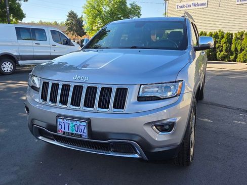 Used 2015 Jeep Grand Cherokee Limited w/ Luxury Group II AWD/4WD image 3