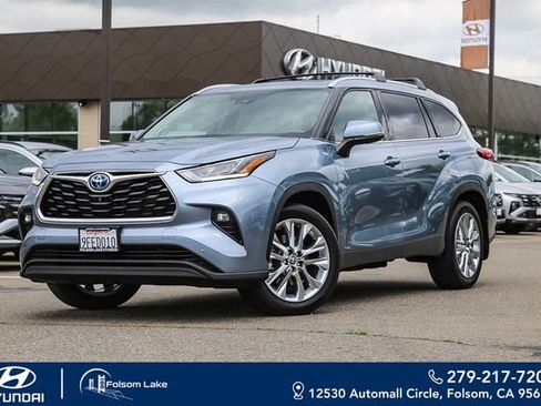 Used 2023 Toyota Highlander Limited AWD/4WD image 1