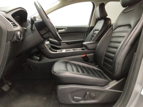 Used 2024 Ford Edge SEL image 17