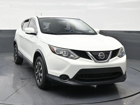 Used 2019 Nissan Rogue Sport S image 7